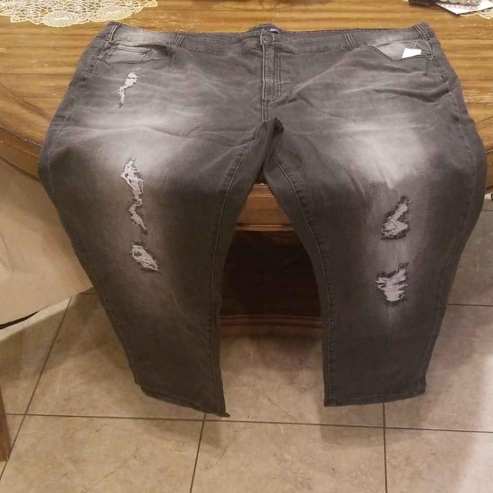 NWOT Distressed Denim Jean's